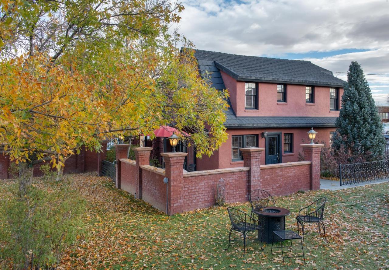 Chamberlin Inn Cody Exterior foto